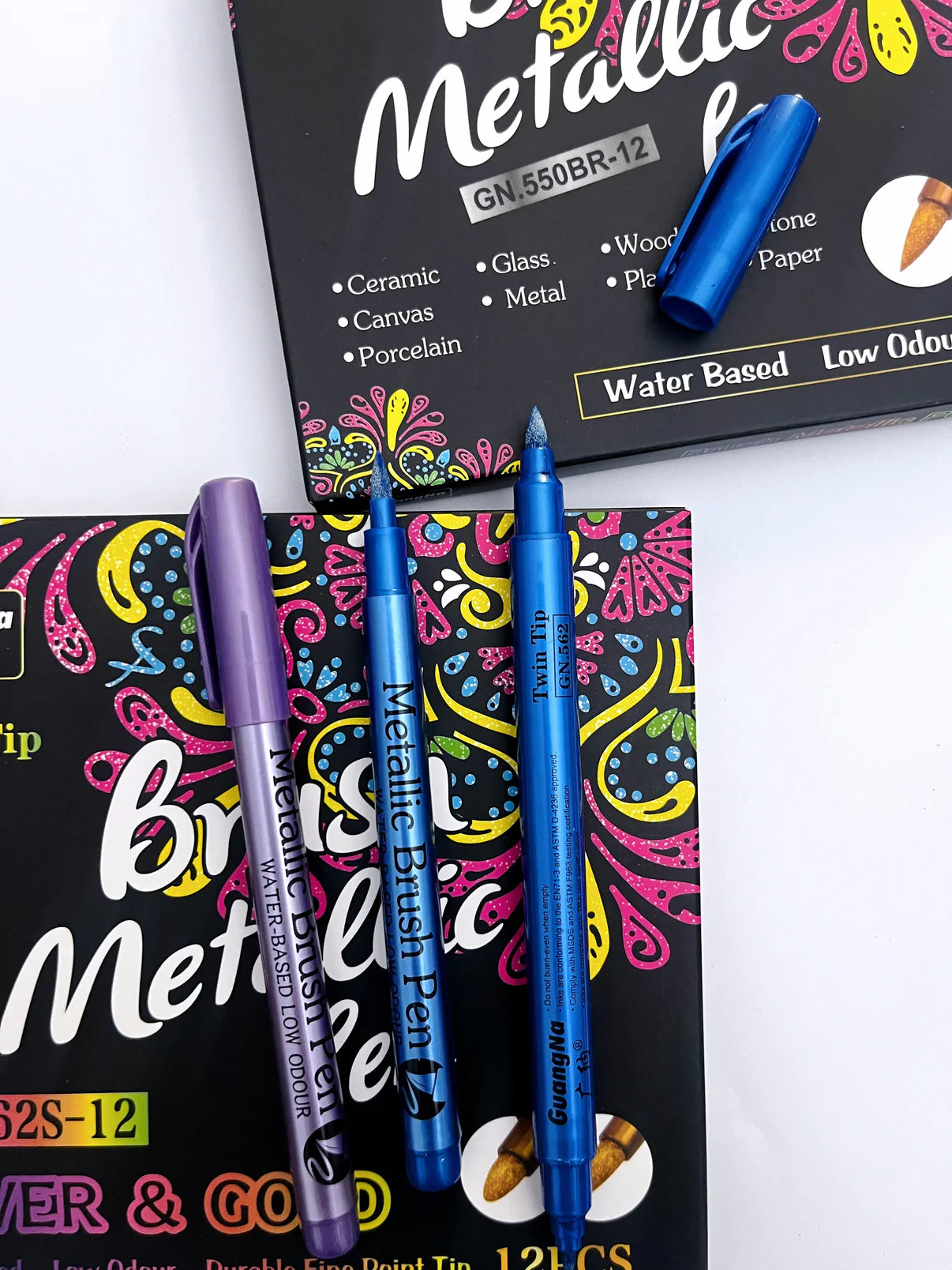 12 Colors Metallic Brush Pens Set