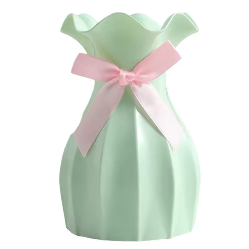 Bowy Flower Vase