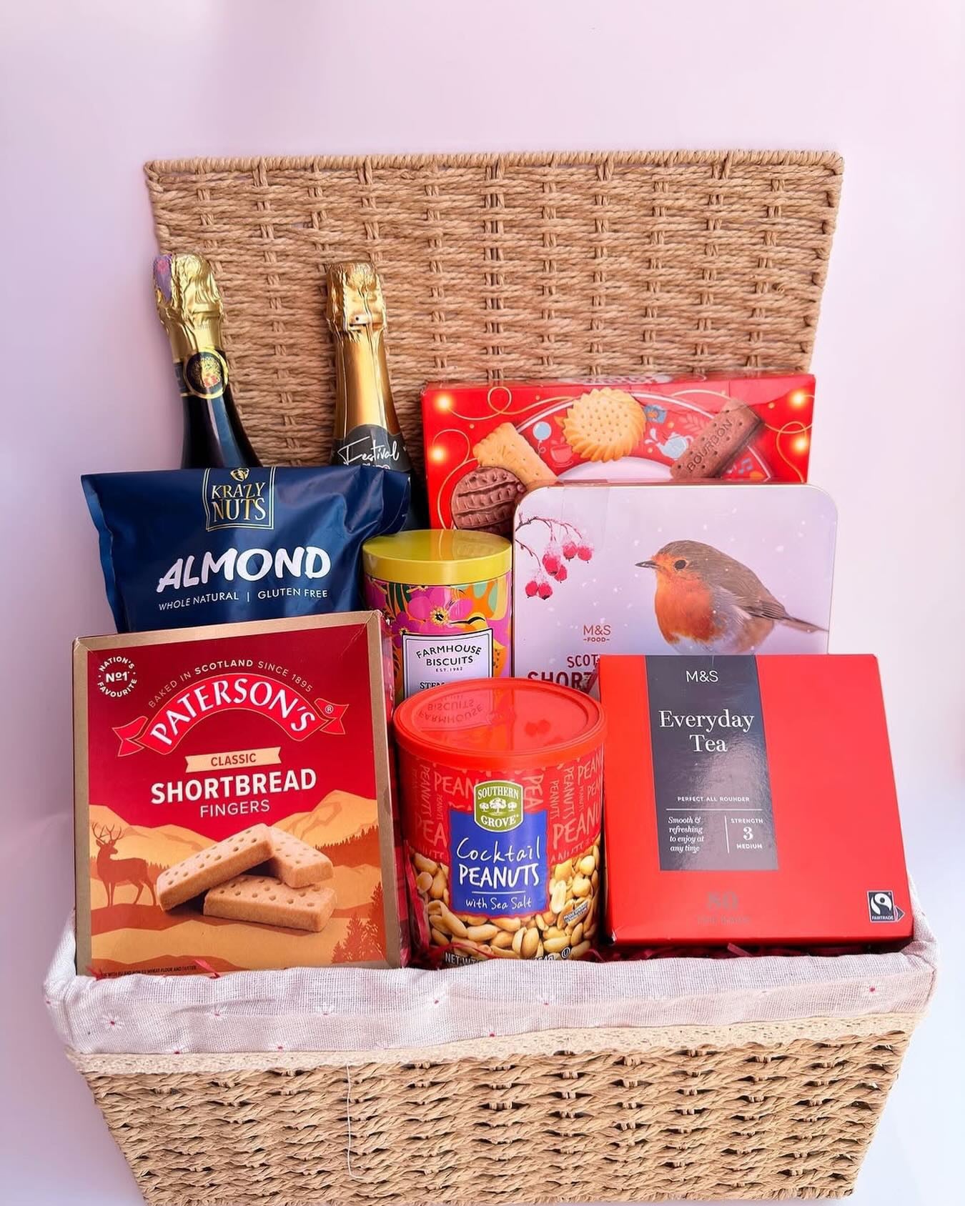 FAMILY CHEERS HAMPER