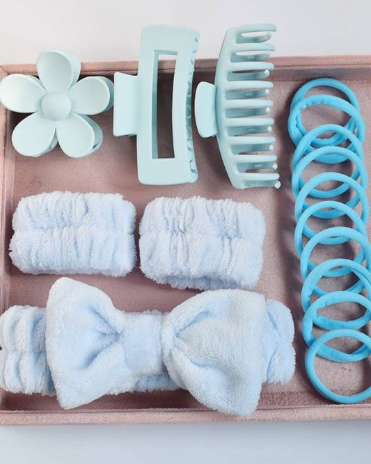 Girlie hair accessories
