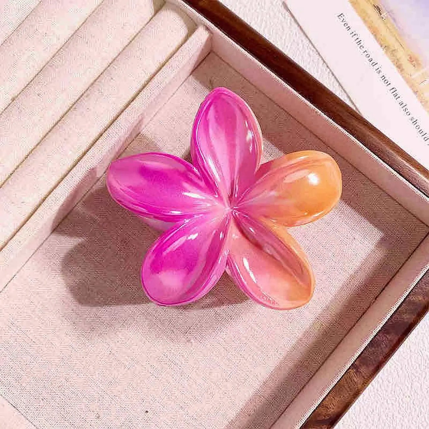 Flower design hair claw
