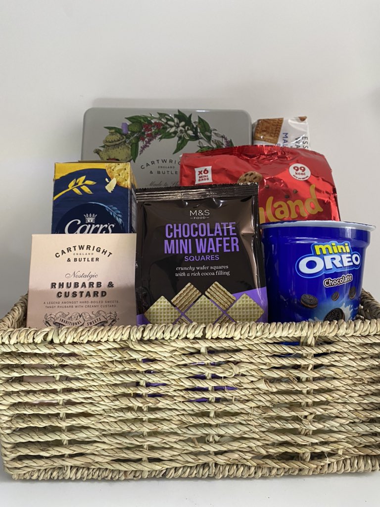 CHRISTMAS LUXURIOUS HAMPER