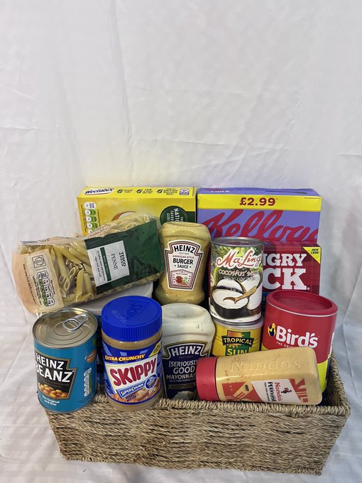 END OF YEAR HAMPER 03