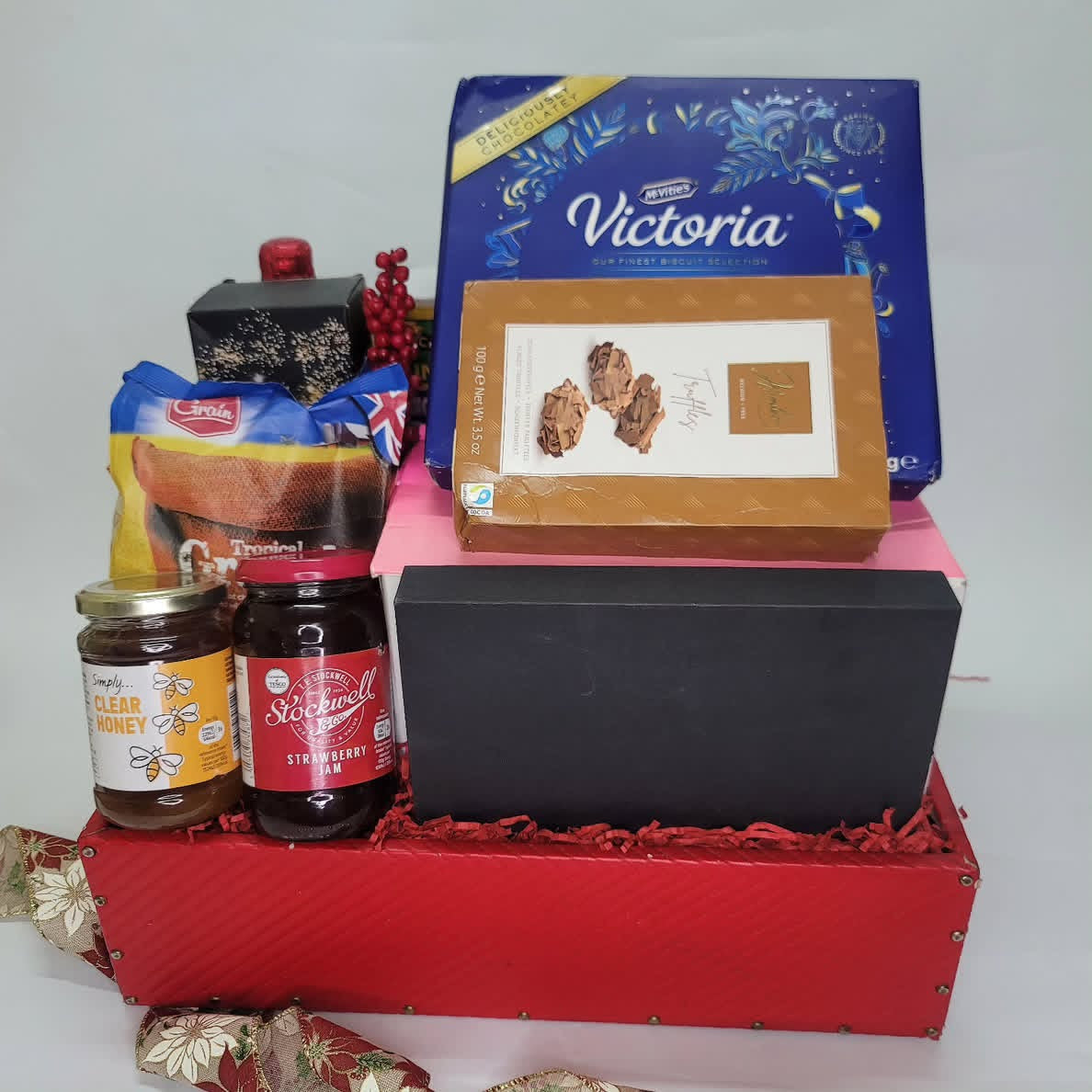 CHRISTMAS CHEER TRUNK PACKAGE